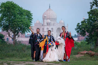 Frédéric Fugen, Vincent Cotte and Aurélien Chatard fly by the Taj Mahal