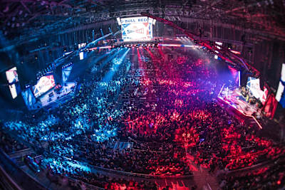 Die beiden Bühnen des Red Bull Soundclash in Russland.