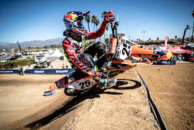 Marvin Musquin durante la calificación de la Red Bull Straight Rhythm 2017.