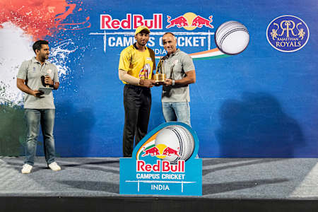 Shahrukh Khan at Red Bull Campus Cricket