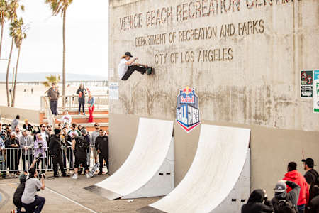 Hayden McKenna high on the wall at Red Bull WallRide 2019 in Venice Beach