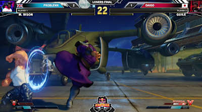 Problem X y Daigo compiten en la Final de Perdedores de Red Bull Kumite 2018.