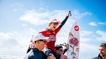 Caroline Marks bei der WSL MEO Rip Curl Pro Portugal 2025