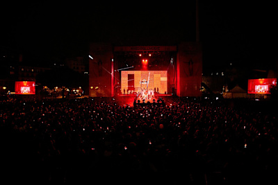 Panorámica de la Plaza de Colón durante el concierto