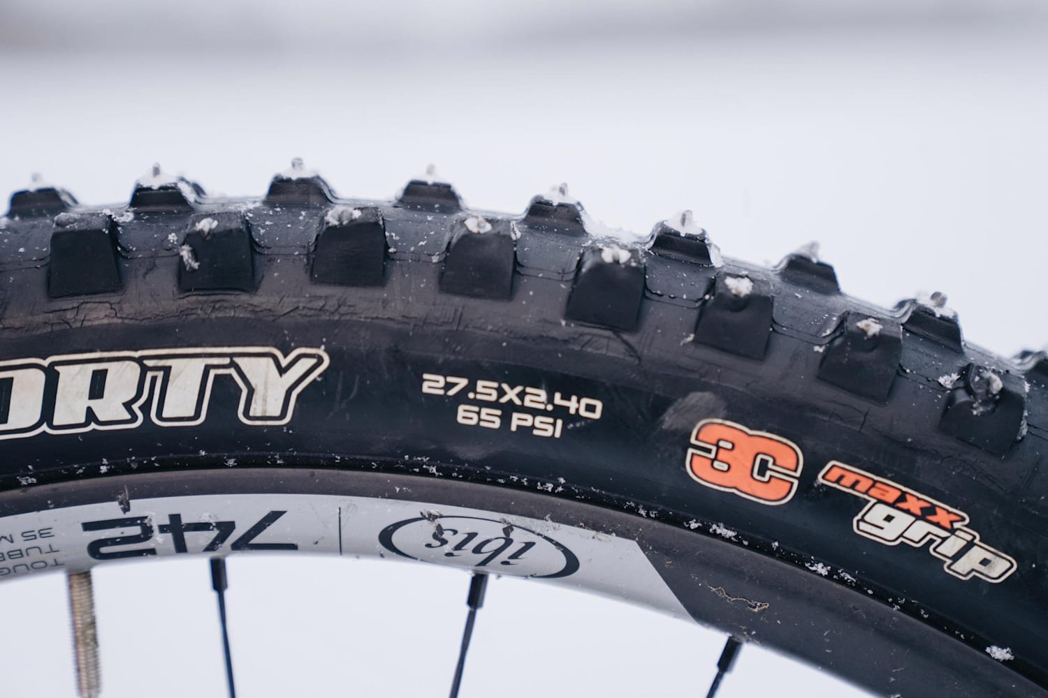 mountain bike studded tires