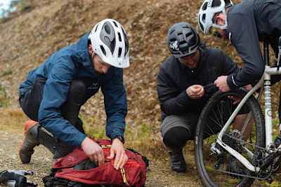 グラベルロードライドにパンクはつきもの