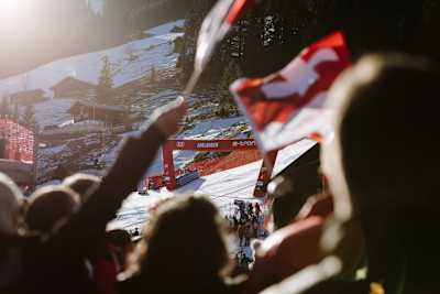Zuschauer beim FIS Ski Welt Cup am Adelboden