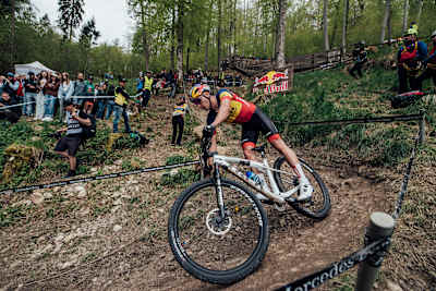 Vlad Dascălu races at the XCO World Cup race in Albstadt, Germany, in 2022.