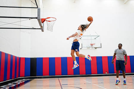 Cole Anthony stuns Lethal Shooter with a high flying slam