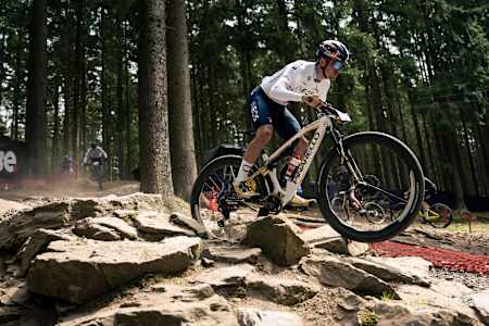 Pidcock a déjà gagné avec le Dogma XC à  Nové Město cette année