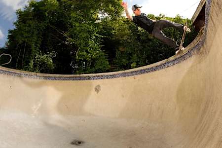 Kevin Kowalski – Pivot to fakie