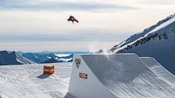 Once more, Anna Gasser has proven she leads the charge in terms of female snowboard progression.