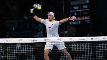 Alejandro Galan perform at the Premier Padel P1 in Mar del Plata, Argentina on May 27, 2024. 
