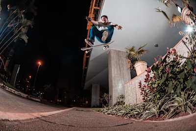 Carlos de Andrade - Switch Flip