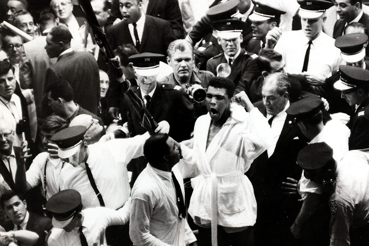 muhammed ali nin dunya sahnesine ilk cikisi