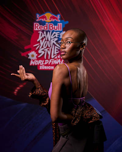Streetdansaren Mpululu representerar Sverige på Red Bull Dance Your Styles världsfinal i Schweiz i oktober 2026