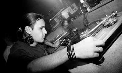 Le morceau Acid Eiffel de Laurent Garnier (Choice) est le premier classique de la techno française.