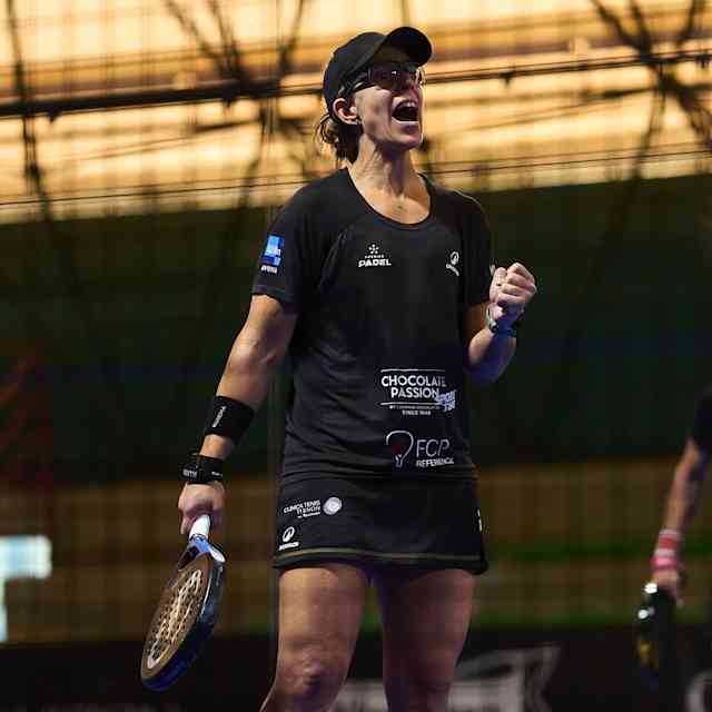 Lucia Sainz and Patricia Llaguno celebrate a powerful moment during the Oysho Milano Premier Padel P1 in Milan, Italy, on October 9, 2025. Dynamic teamwork energises the court