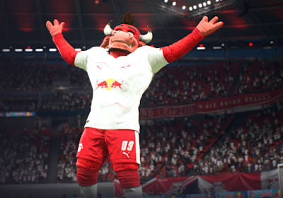 Maskot RB Lipsko Bulli v Red Bull Arene