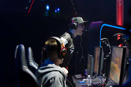 NA teams typically show more onstage personality than their EU counterparts.