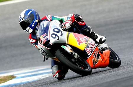 Joshua Elliott racing in Estoril 2008