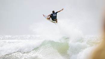 Kanoa Igarashi surfs at the WSL Gold Coast Pro in 2025