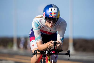 Lucy Charles durante l'IRONMAN World Championship a Kailua-Kona, nelle Hawaii, il 14 ottobre 2017
