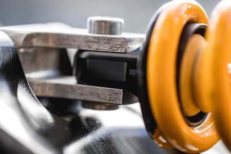 Finn Iles suspension set-up.