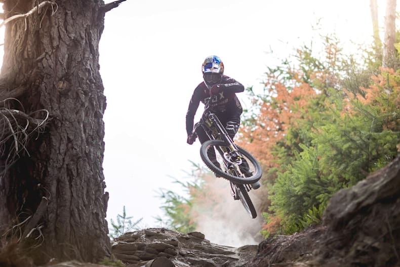 downhill mtb loic bruni s bike set up for 2018