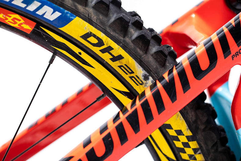 michelin dh 22 tire