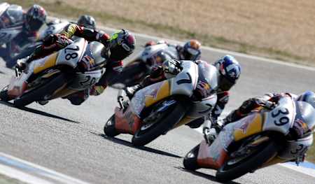 Luis Salom ahead of Brown and Reiterberger - Estoril 2008