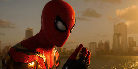 Captura de pantalla de Marvel's Spider-Man 2 muestra al Spider-Man de Peter Parker al atardecer con Nueva York de fondo.