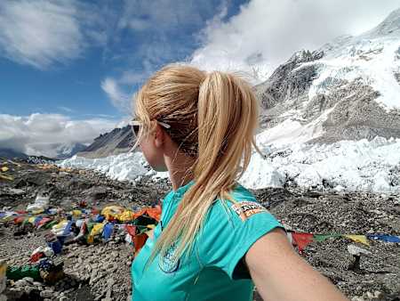 ローラはエベレストマラソンを「人生を肯定する体験」と讃える