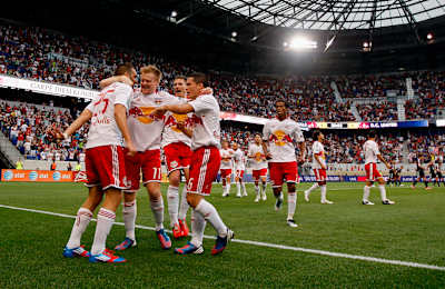 Les joueurs de football de l'équipe des New York Red Bulls. 