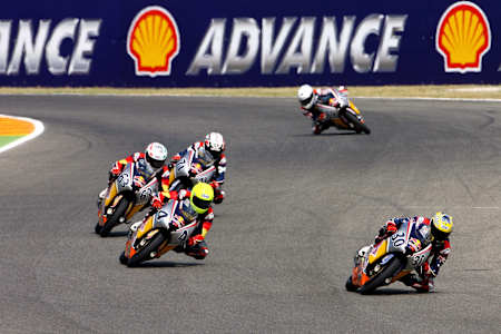 Dylan Mavin followed by Figueras, Perelló & Mackenzie in Mugello 2009