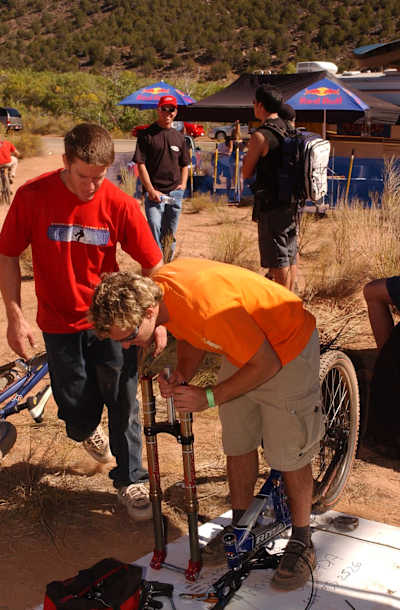 The early days saw lots of equipment failures and repairs. These early freeriders helped push the limits of what was possible and pushed the development of mountain bikes to the next level.
