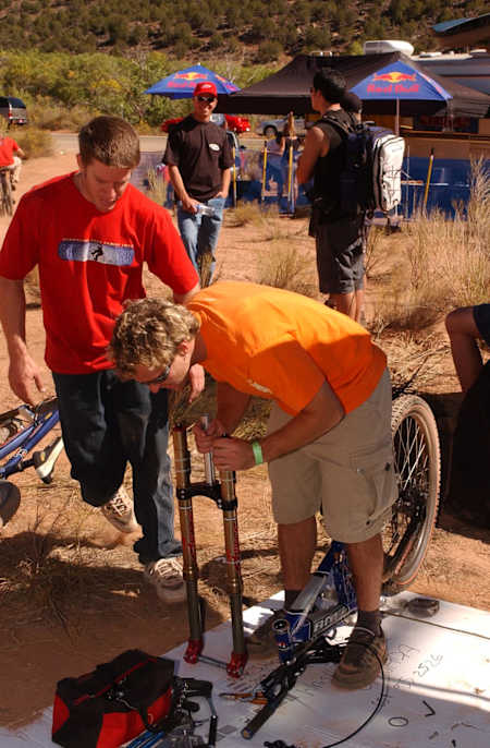 The early days saw lots of equipment failures and repairs. These early freeriders helped push the limits of what was possible and pushed the development of mountain bikes to the next level.
