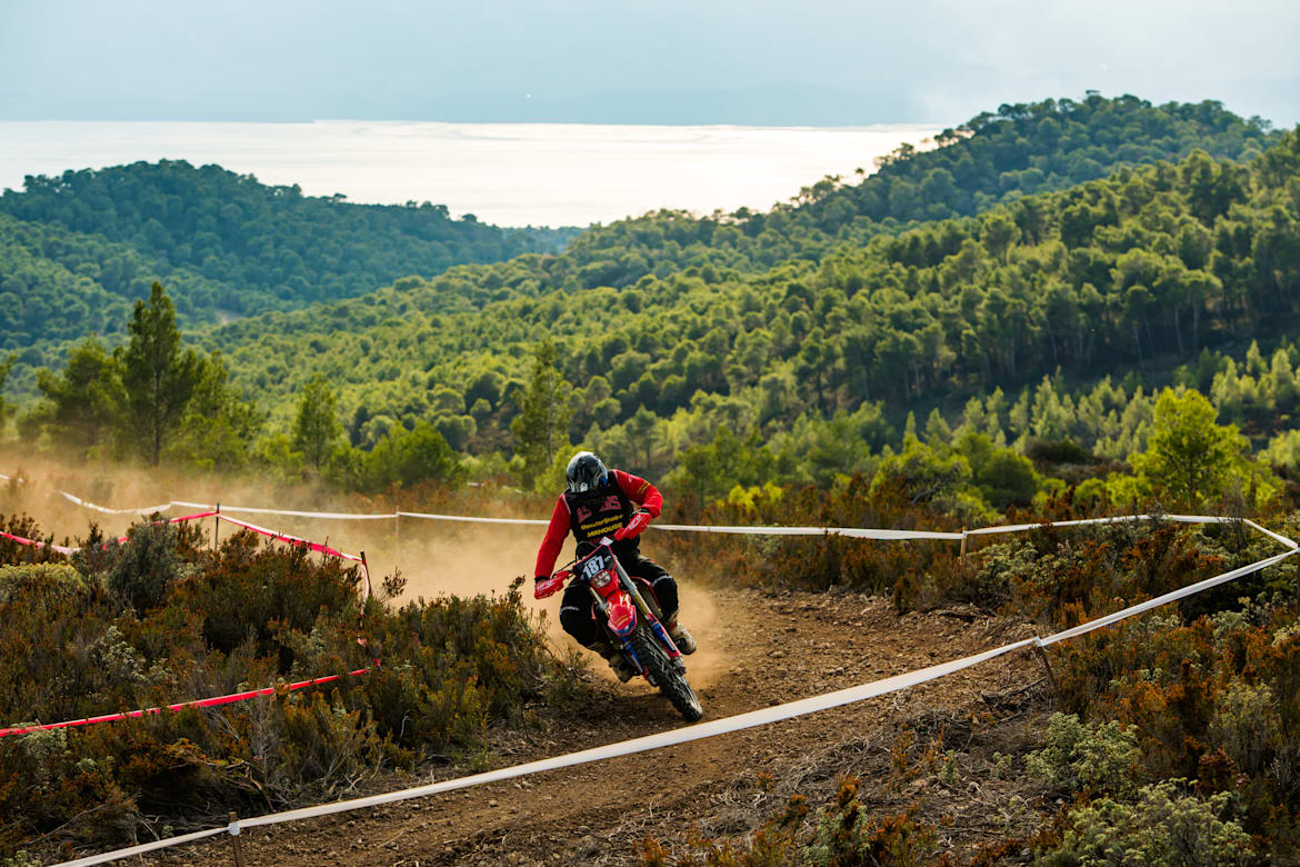 Το φετινό Πανελλήνιο Πρωτάθλημα Enduro ολοκληρώθηκε στους Αγίους Θεοδώρους ανακηρύσσοντας τρεις νέους Πρωταθλητές για το 2023.