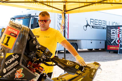 Zlatko Novosád prvýkrát so Števom nepocestuje. Mechanikom bude Laco Murinec