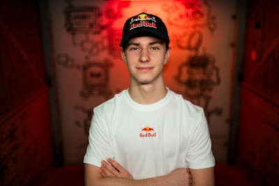 Kacper Sztuka, Red Bull Junior Team - portret