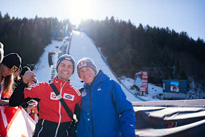 Auch Skiflug-Weltmeister Andi Goldberger gratulierte Johannes Lamparter 