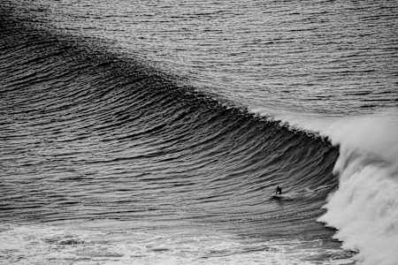 Mick Fanning lining up a long Burleigh wall