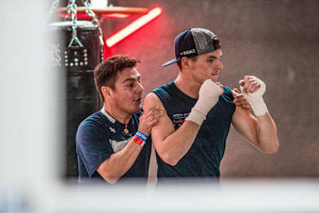 Max beim Boxtraining