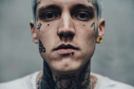 Plus a mínus - na každé oko vidí Kuba jinak a brýle se mu nosit nechtějí