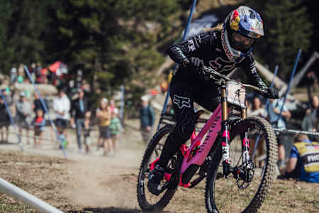 Tahnée Seagrave rides at Lenzerheide, Switzerland 2021.