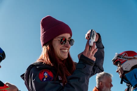 Veronika Bekešová pri prekonávaní rekordov v Lomnickom sedle, 1. marec 2023.