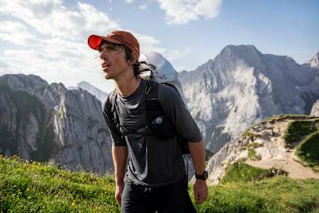 Sebrand Warren (NED) powers through the Austrian Alps during Red Bull X-Alps 2025 in Leermoos.