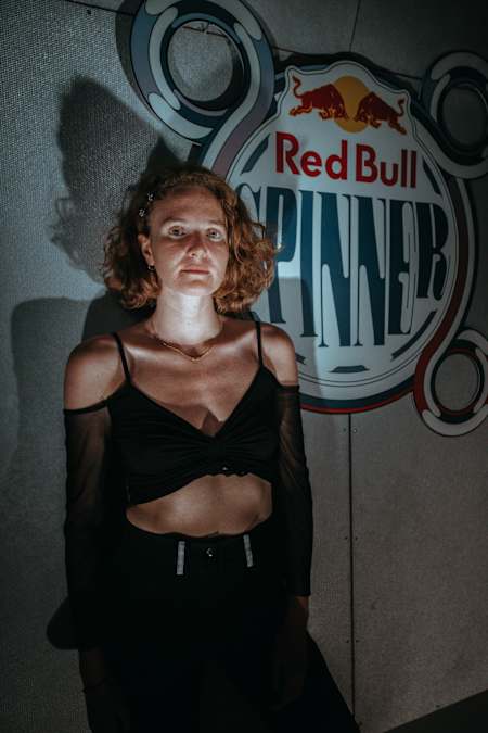 La rappeuse Brö pour Red Bull Spinner.