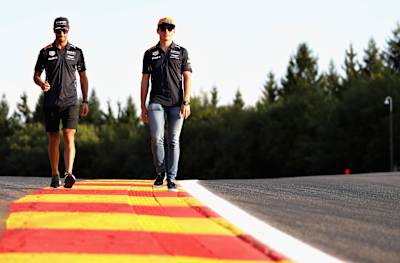 Daniel Ricciardo y Max Verstappen, los pilotos de Red Bull Racing, durante el Gran Premio de Bélgica 2017.