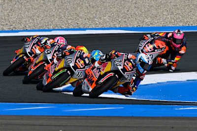 Guillem Planques leading a group in the QP Session - Assen 2026